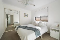 52 Shoobridge Cct, Dunlop ACT 2615, Australia
