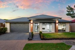 05 Simcoe Ave, Seaford Meadows SA 5169, Australia