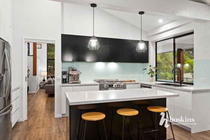 17-19 Smedley Rd, Park Orchards VIC 3114, Australia