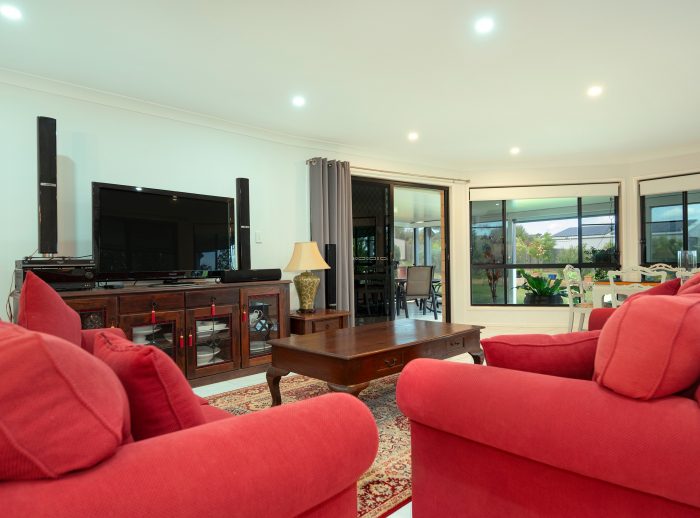9 Somerset Cres, Cawdor QLD 4352, Australia