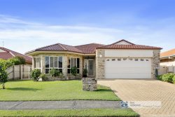 15 Kimberley Cct, Banora Point NSW 2486, Australia