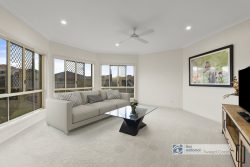 15 Kimberley Cct, Banora Point NSW 2486, Australia