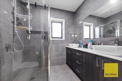 6 Sparrowhawk Cres, Deanside VIC 3336, Australia