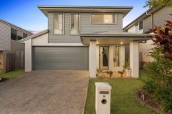 34 Santiago Cres, Spring Mountain QLD 4300, Australia