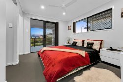 34 Santiago Cres, Spring Mountain QLD 4300, Australia