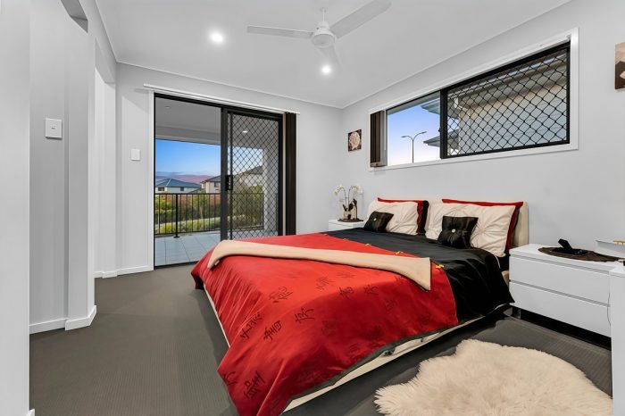 34 Santiago Cres, Spring Mountain QLD 4300, Australia