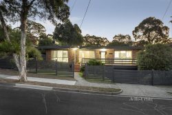 3 Terrara Ct, Montmorency VIC 3094, Australia