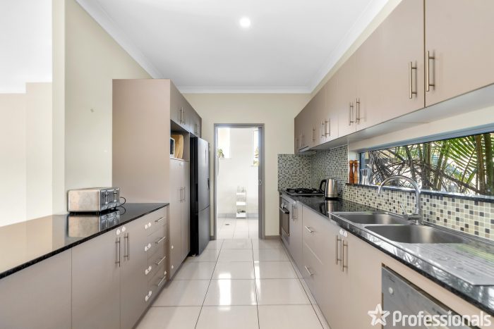 11 The Entrance, Kewarra Beach QLD 4879, Australia