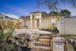 18 Tuckeroo Parade, North Lakes QLD 4509, Australia