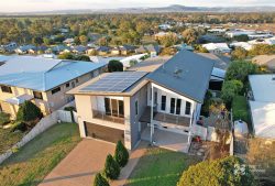 28 Valley View Dr, Biloela QLD 4715, Australia