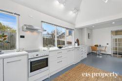 28 Waterloo Cres, Battery Point TAS 7004, Australia