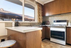 Unit 2/10 Westminster St, Balwyn VIC 3103, Australia