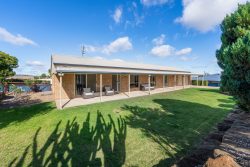 2 Willow View Ct, Kingsthorpe QLD 4400, Australia