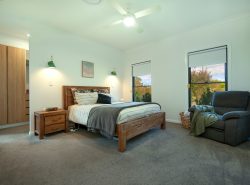 4A Bowtell Dr, Highfields QLD 4352, Australia