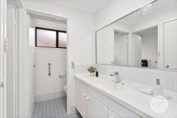 37A Cambridge St, Penshurst NSW 2222, Australia