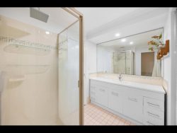 30 Adair Ave, Mount Nasura WA 6112, Australia