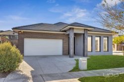 1 Airmaid Dr, Williams Landing VIC 3027, Australia