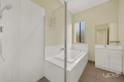 1 Airmaid Dr, Williams Landing VIC 3027, Australia