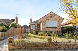 9 Alston St, Thornbury VIC 3071, Australia