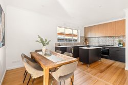 9 Alston St, Thornbury VIC 3071, Australia