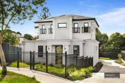 1&2/44 Delmore Crescent, GLEN WAVERLEY VIC, 3150, Australia