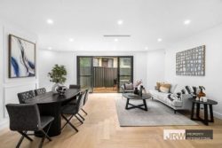 1&2/44 Delmore Crescent, GLEN WAVERLEY VIC, 3150, Australia