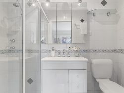 6 Angela St, Reynella SA 5161, Australia