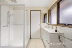33 Anne St, Rosebud VIC 3939, Australia