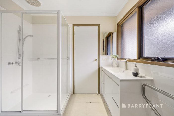 33 Anne St, Rosebud VIC 3939, Australia