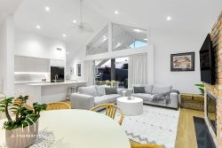 23 Beach St, Ettalong Beach NSW 2257, Australia