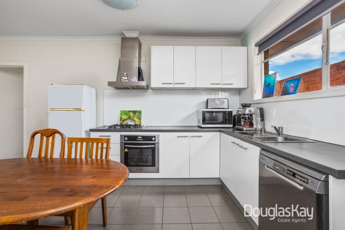 Unit 2/93 Berkshire Rd, Sunshine North VIC 3020, Australia