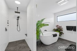15 Birkdale Pl, Midway Point TAS 7171, Australia