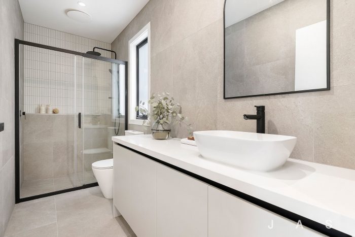35 Blackshaws Rd, Newport VIC 3015, Australia