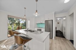 31 Bonnie Vale Dr, Howden TAS 7054, Australia