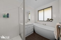 31 Bonnie Vale Dr, Howden TAS 7054, Australia