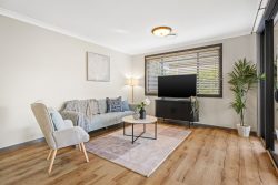 60 Bradley St, Glenmore Park NSW 2745, Australia