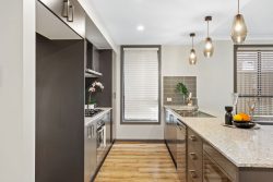 60 Bradley St, Glenmore Park NSW 2745, Australia