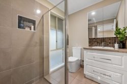 208 Brooklyn Rd, Brookfield VIC 3338, Australia