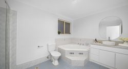7 Bugong St, Prestons NSW 2170, Australia