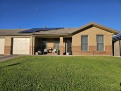 Unit 2/50 Campbell St, Aberdeen NSW 2336, Australia