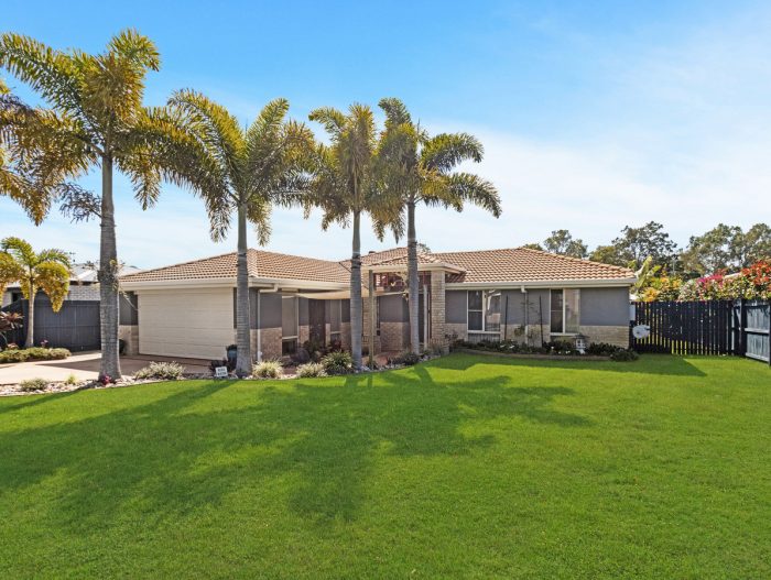 22 Seaway Parade, Toogoom QLD 4655, Australia