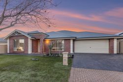 30 Coast Guard Rd, Seaford Meadows SA 5169, Australia