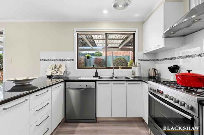 2 Creal Pl, Chisholm ACT 2905, Australia