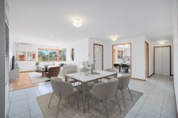 1 Cross Pl, Jerrabomberra NSW 2619, Australia