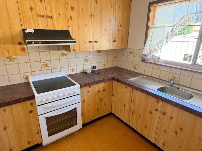 Unit 1/16 Cummins Ave, Moree NSW 2400, Australia