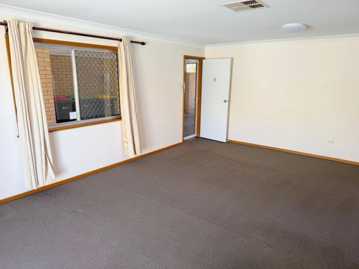 Unit 1/16 Cummins Ave, Moree NSW 2400, Australia