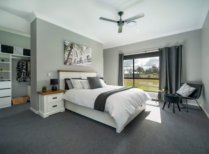 6 Daintree Cres, Meringandan West QLD 4352, Australia
