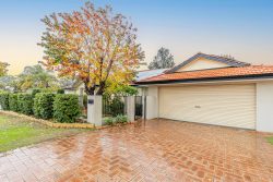 25 Unwin Ave, Wembley Downs WA 6019, Australia