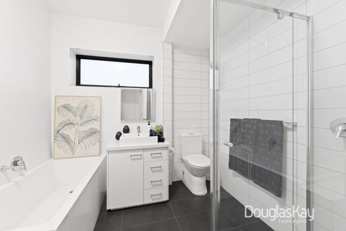 Unit 3/117 Devonshire Rd, Sunshine VIC 3020, Australia
