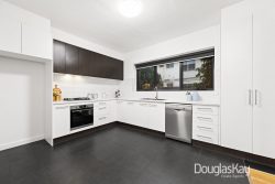 Unit 3/117 Devonshire Rd, Sunshine VIC 3020, Australia